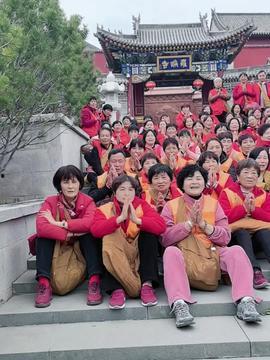 头条旅游团大聚会,畅游天下，共享欢乐时光”